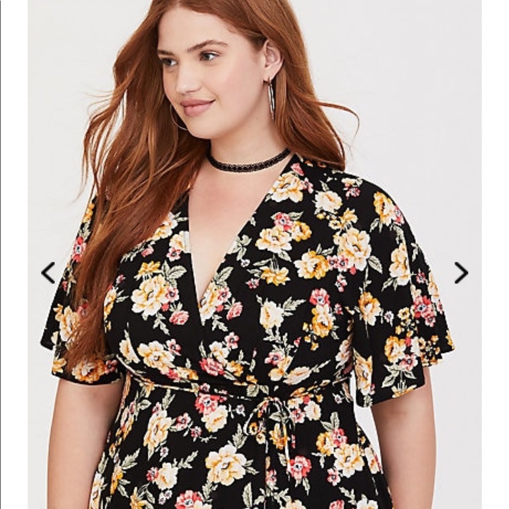 Torrid floral fit and flare size 2